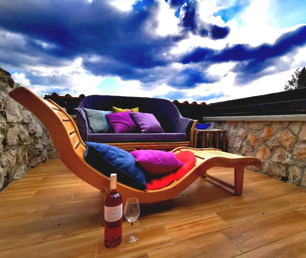 Bella Vista Beach House Apartments, Hot Pool And Jacuzzi تروغير