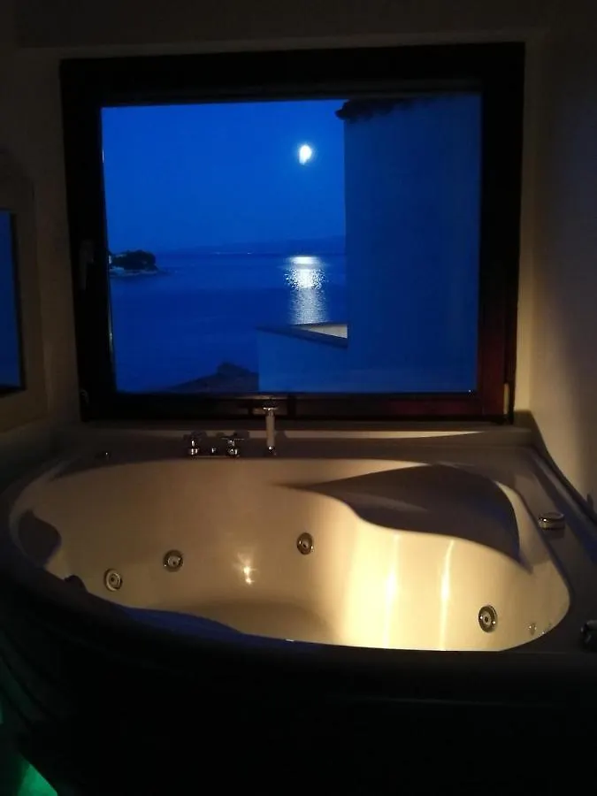 Bella Vista Beach House Apartments, Hot Pool And Jacuzzi تروغير شقة