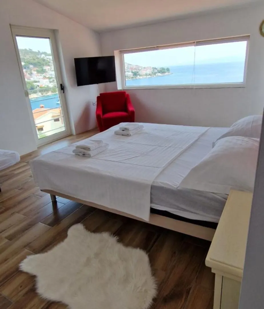 Bella Vista Beach House Apartments, Hot Pool And Jacuzzi تروغير كرواتيا