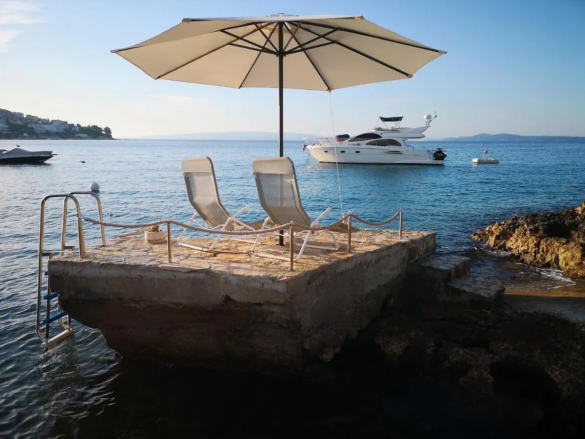 Bella Vista Beach House Apartments, Hot Pool And Jacuzzi Trogir