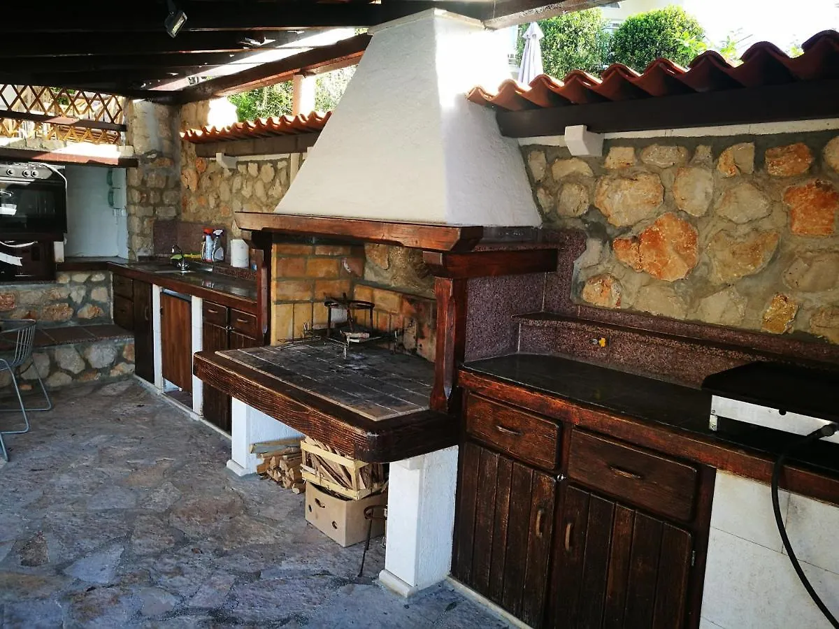 Bella Vista Beach House Apartments, Hot Pool And Jacuzzi Trogir 0*,