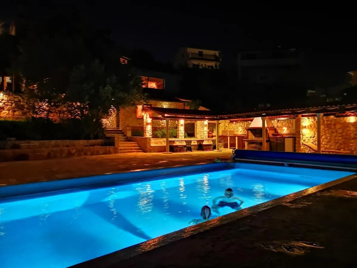 Bella Vista Beach House Apartments, Hot Pool And Jacuzzi Trogir Apartment