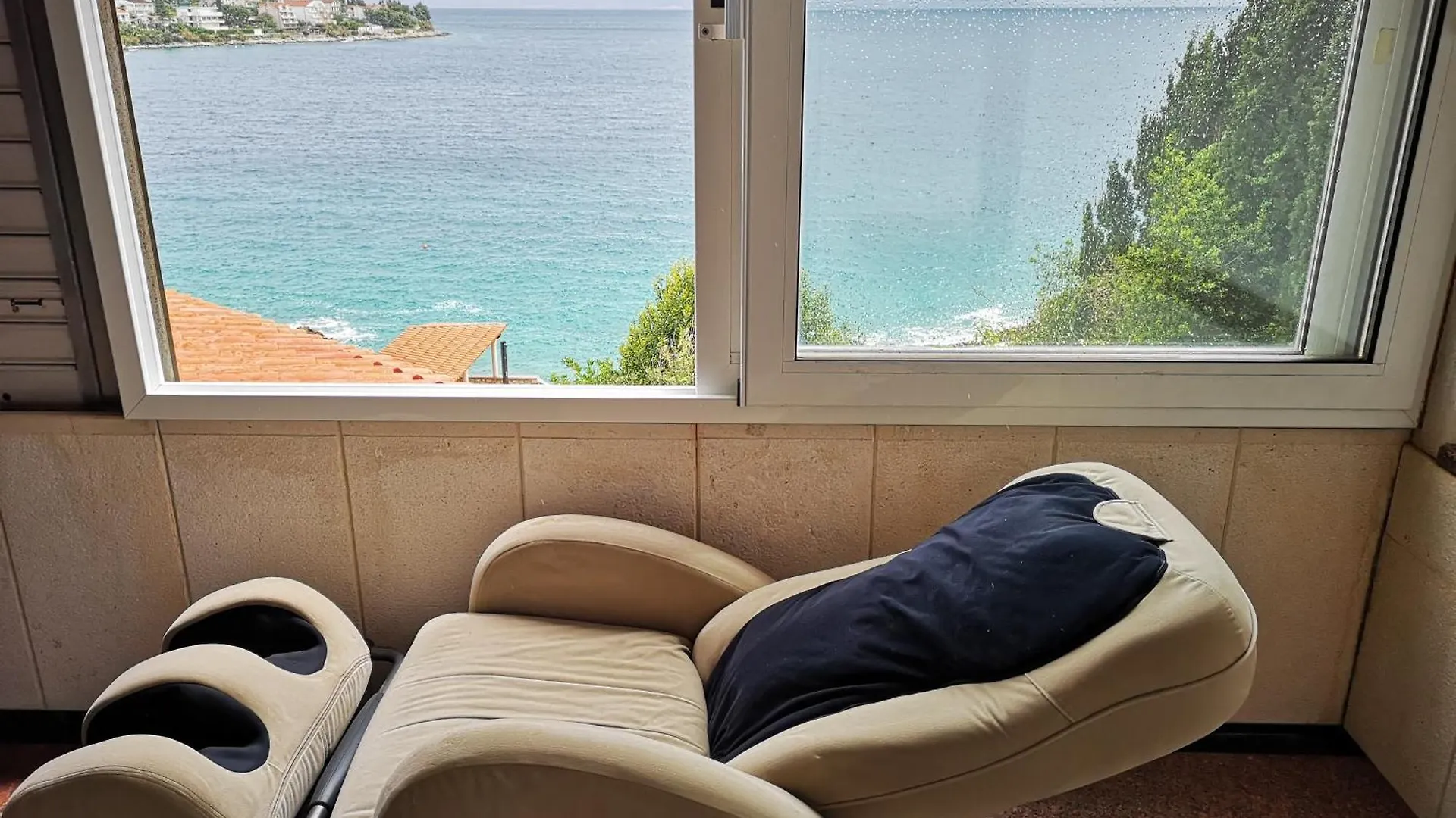 Bella Vista Beach House Apartments, Hot Pool And Jacuzzi Trogir 0*,  Croatia