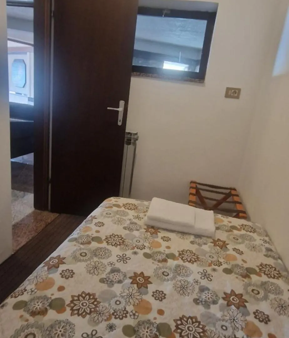 Apartment Bella Vista Beach House Apartments, Hot Pool And Jacuzzi Trogir