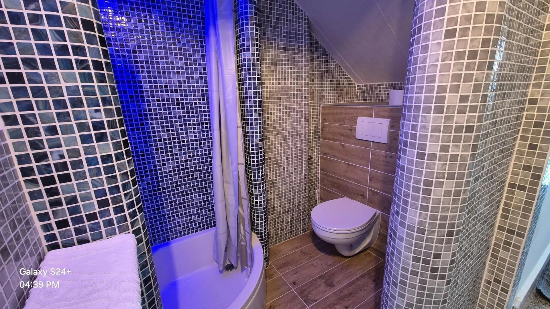 Bella Vista Beach House Apartments, Hot Pool And Jacuzzi Trogir 0*,